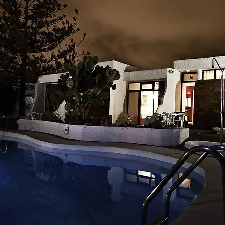 Tenesoya Gay Men Only Resort *