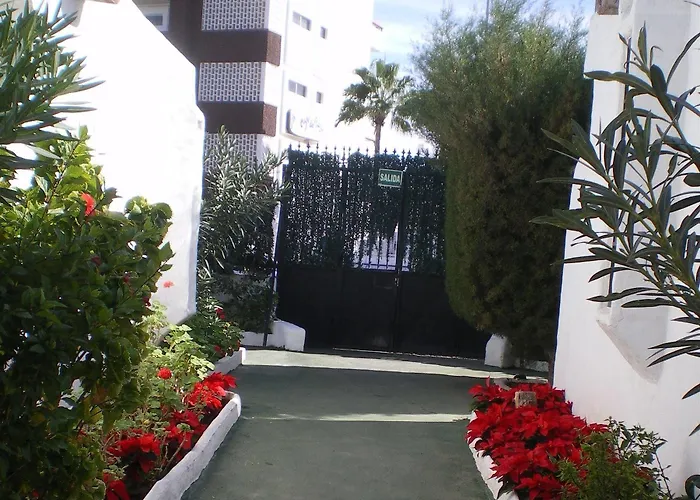 Tenesoya Gay Men Only Курортний комплекс *